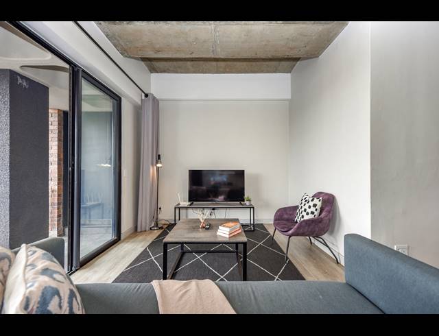 1 BEDROOM APARTMENT FOR SALE IN SANDOWN